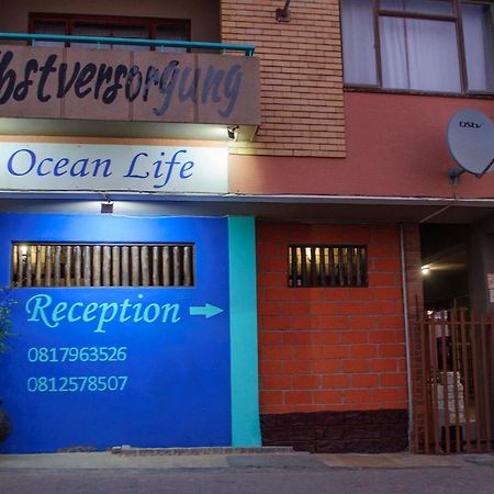Oceanlife Guesthouse And Restaurant Luederitz Bagian luar foto