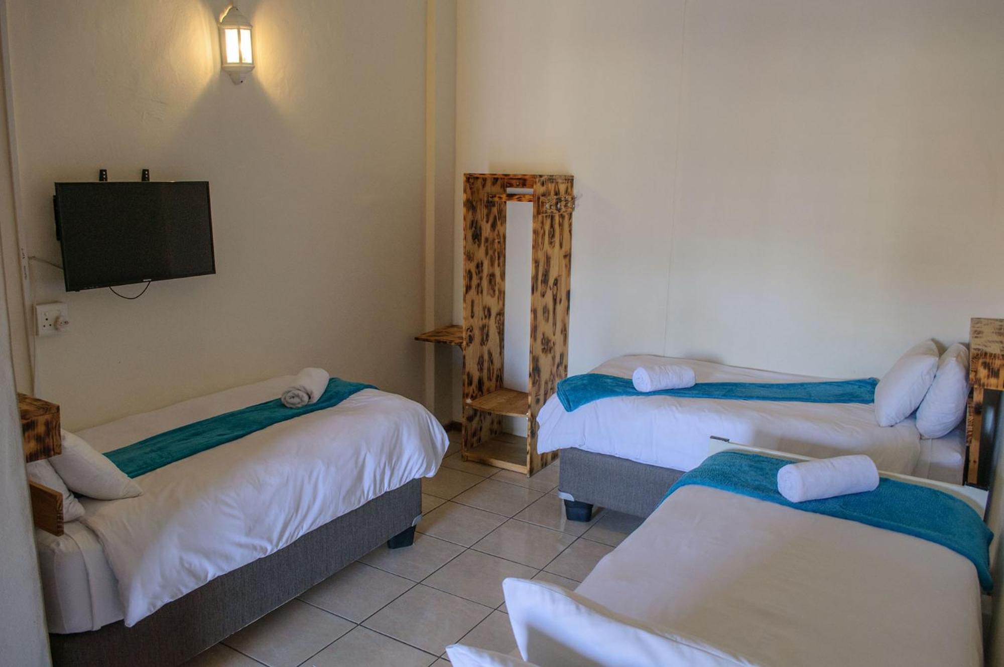 Oceanlife Guesthouse And Restaurant Luederitz Bagian luar foto