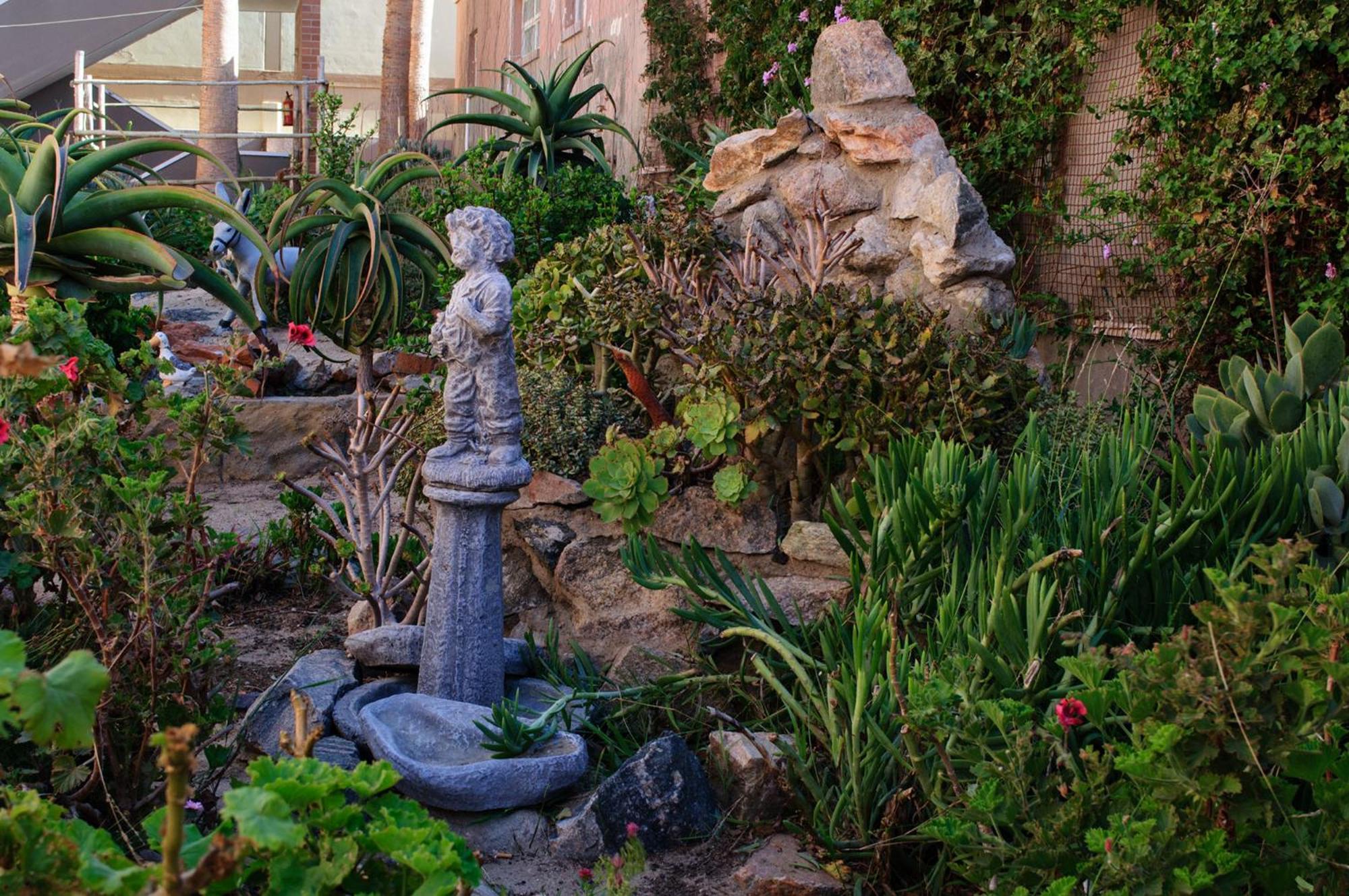 Oceanlife Guesthouse And Restaurant Luederitz Bagian luar foto