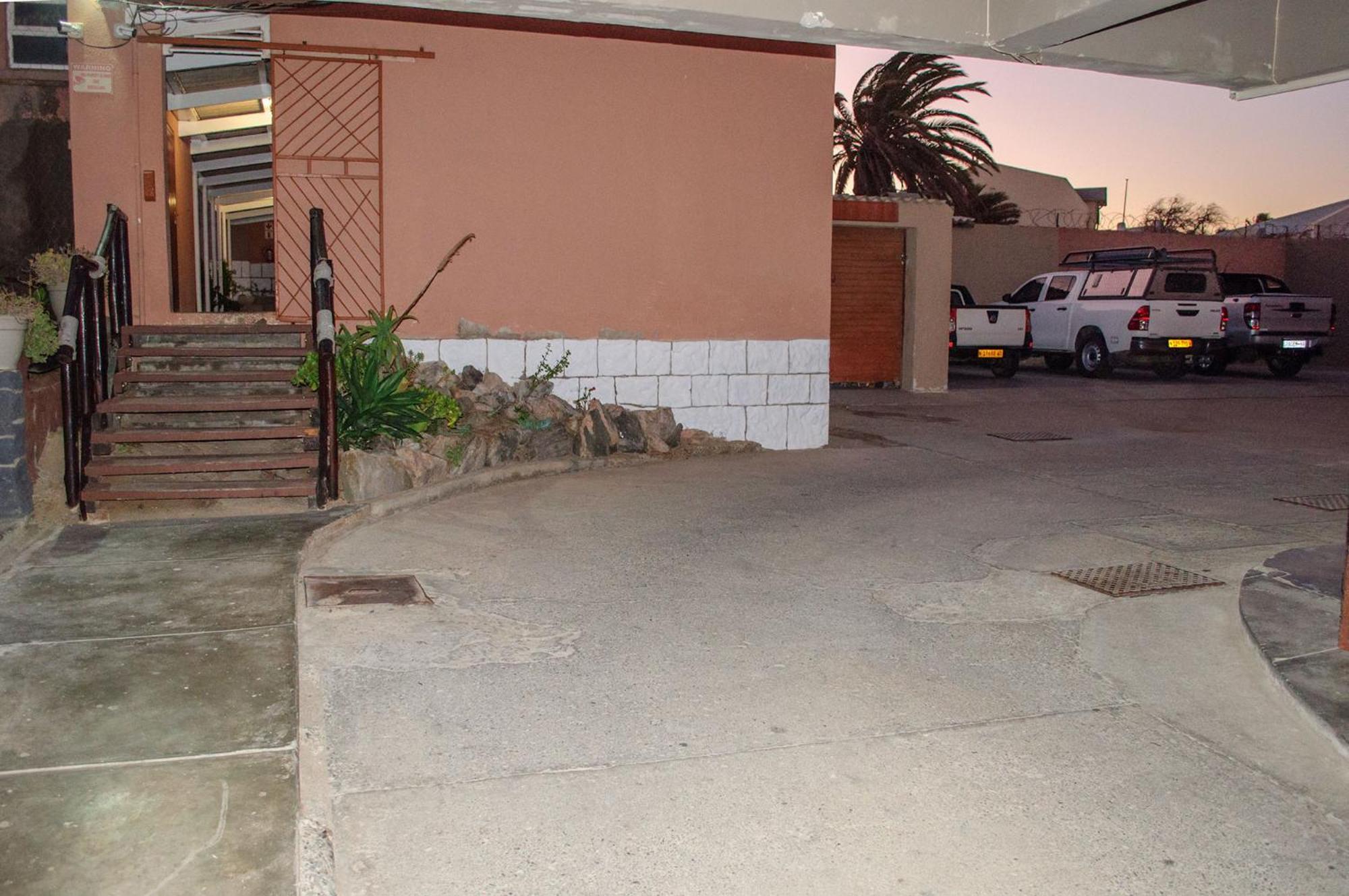 Oceanlife Guesthouse And Restaurant Luederitz Bagian luar foto