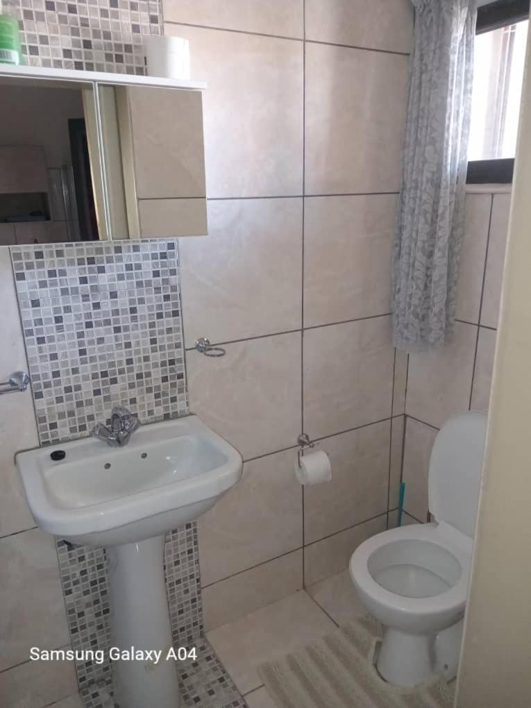 Oceanlife Guesthouse And Restaurant Luederitz Bagian luar foto